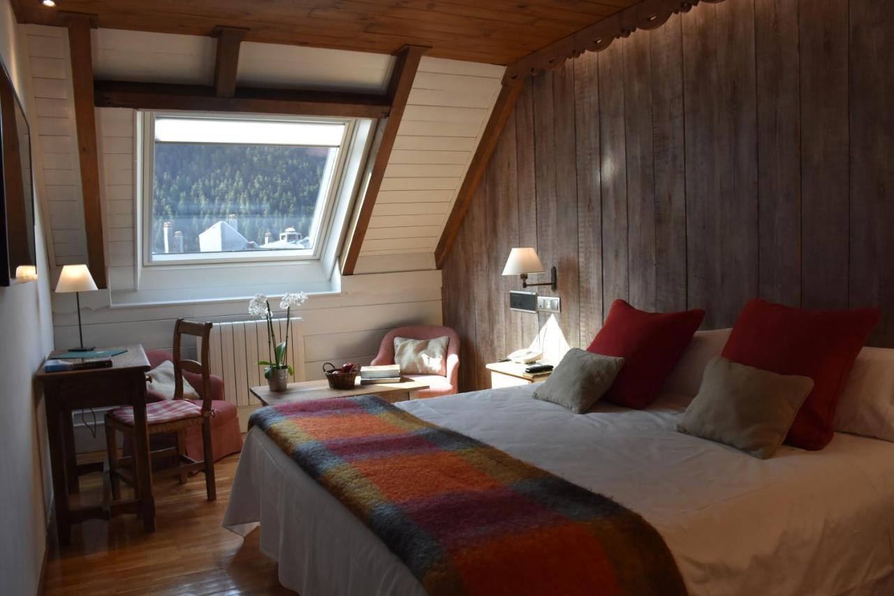 Hotel Val De Ruda Baqueira Beret Eksteriør bilde