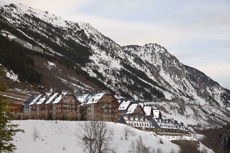 Hotel Val De Ruda Baqueira Beret Eksteriør bilde