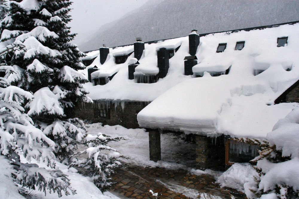 Hotel Val De Ruda Baqueira Beret Eksteriør bilde